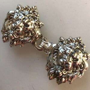 silver lion cloak clasp